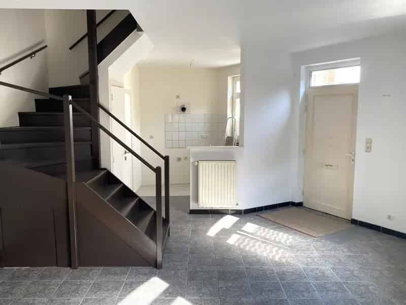 Toffe hoekwoning met koertje - centrum Tongeren