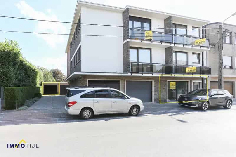 Gelijkvloers appartement met garage en terras te Lebbeke