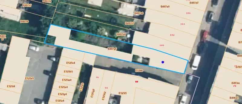 Bouwgrond van 300 m² nabij het stadscentrum