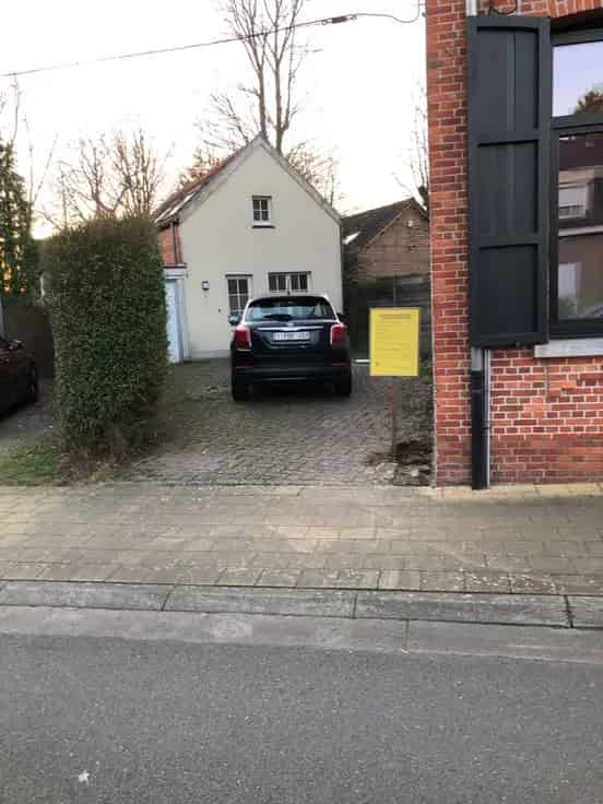 Huis Te Koop: Op te frissen huisje met tuin