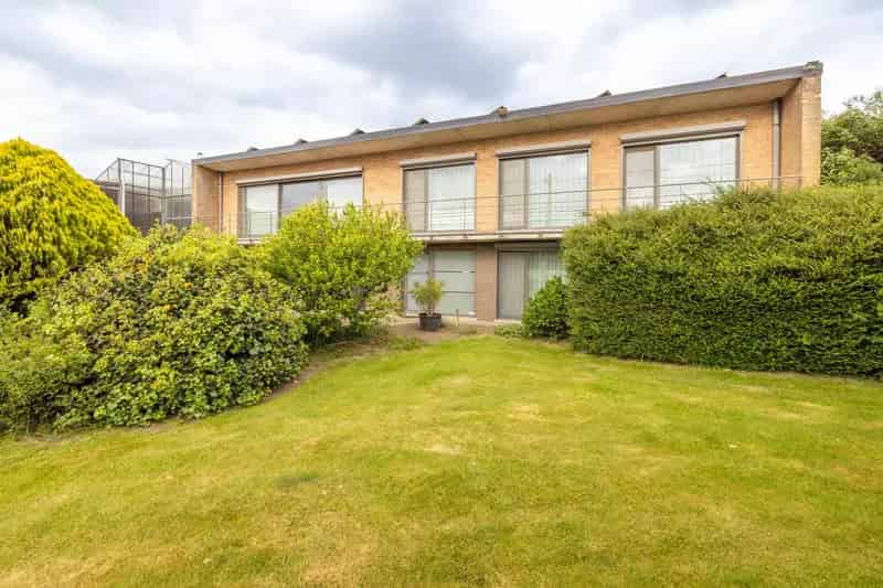 Landhuis met Magazijnen 9 84ha  Wonen en Werken