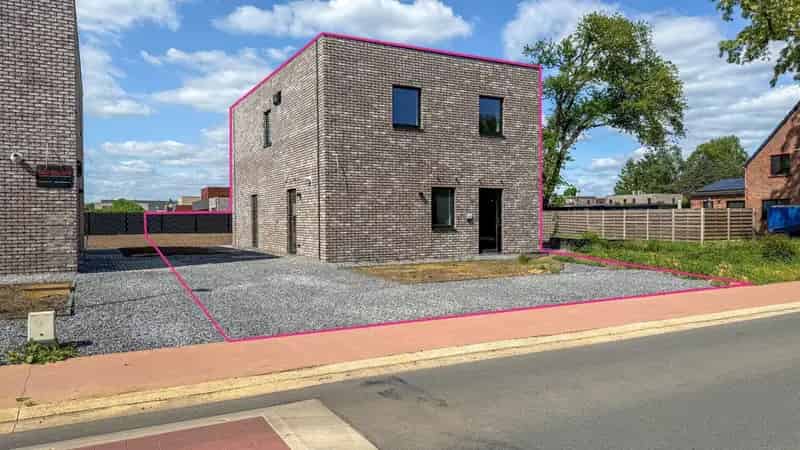 Volledig instapklare nieuwbouwwoning met 3/4slpk te Koersel!
