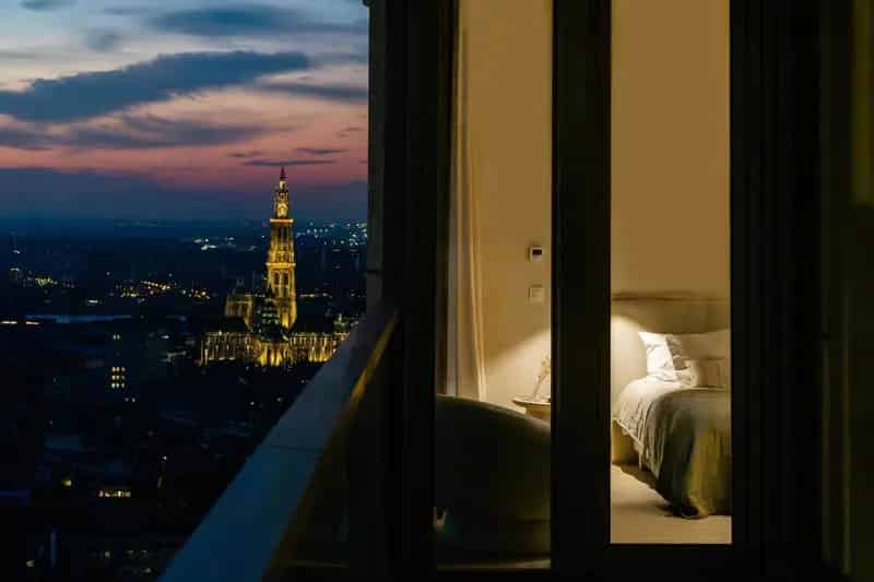 ANTWERPEN - Antwerp Tower
