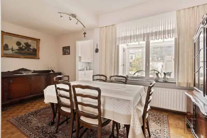 Charmante woning met 3 slaapkamers op een TOPlocatie te Schoten!