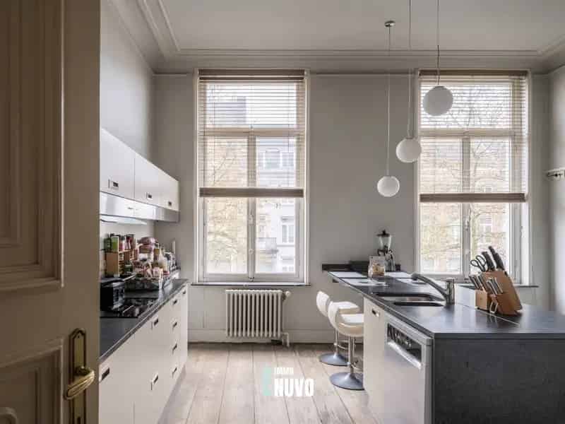 Herenhuis met handelspand te Aalst