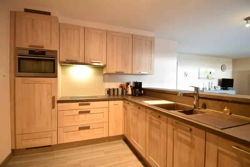 Huis te huur Gullegem: Instapklaar appartement met 3 slaapkamers, tuin en garage