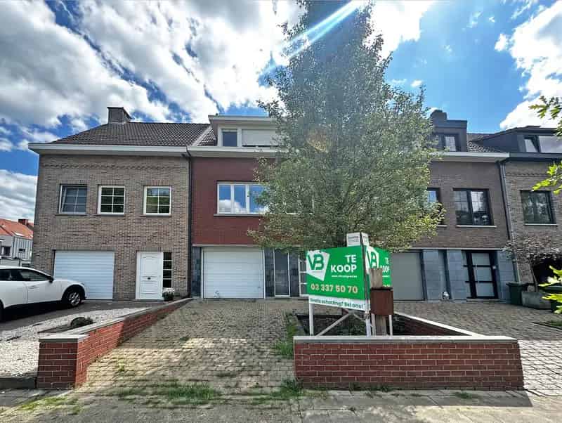 Huis te huur Wijnegem 3 slaapkamers grote tuin