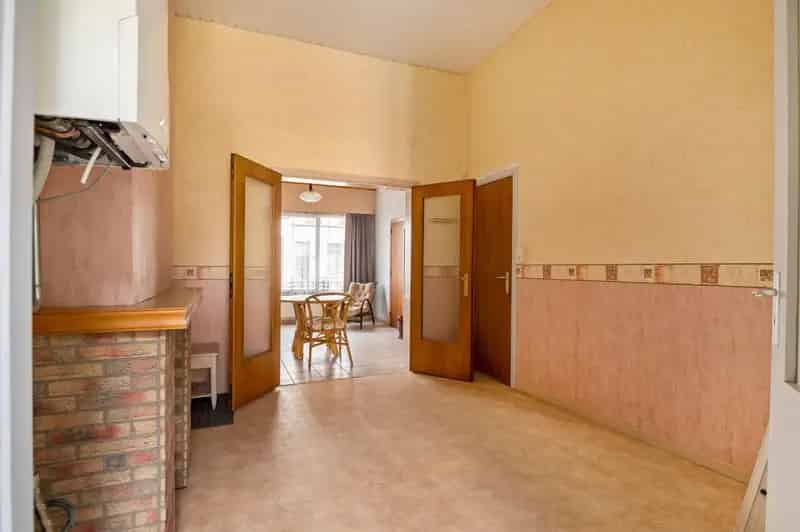 Ruime op te frissen woning (193 m²) met veel potentieel te koop!