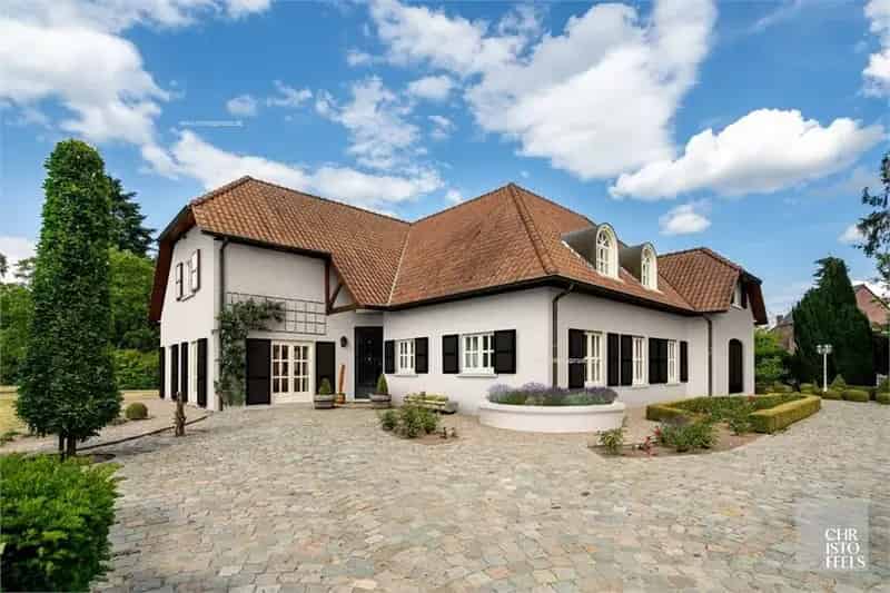 Villa te koop Neeroeteren
