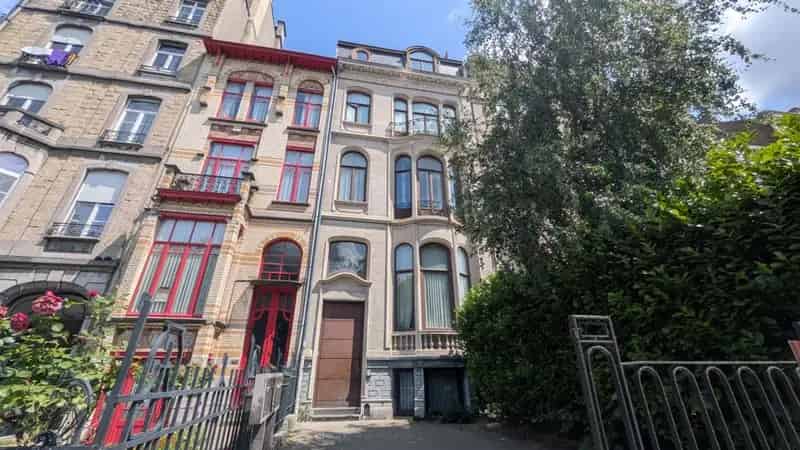 
                                                                    Appartement
                                                                             te koop te Schaerbeek
                                                                