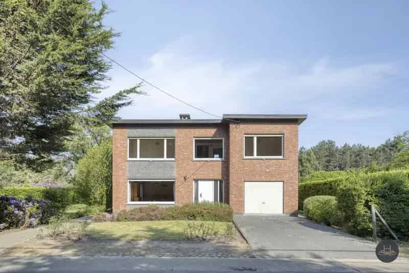 Ruime Renovatie Woning te Beerzel 5 slaapkamers Grote Tuin