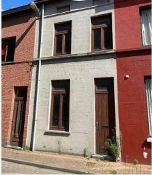 Te renoveren woning met stadstuin