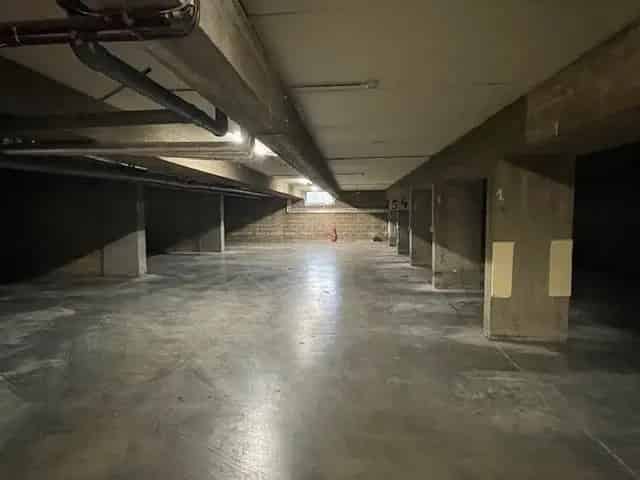Inpandige autostaanplaats nabij de ring van Leuven en het stadscentrum