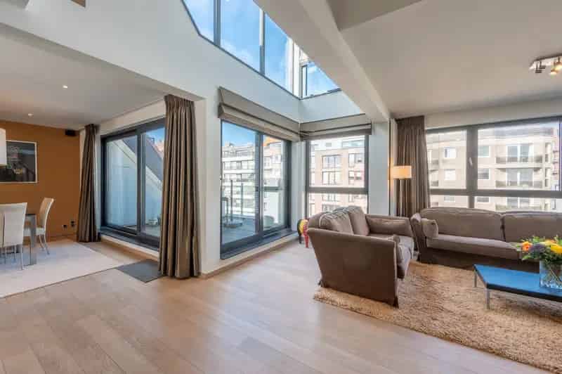 Uitzonderlijk ruim appartement met 3 slaapkamers en mooie zonneterrassen
