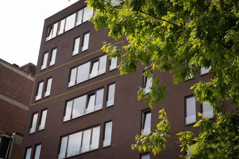 Antwerpen: Lichtrijk hoekappartement 76m² te huur met Parking