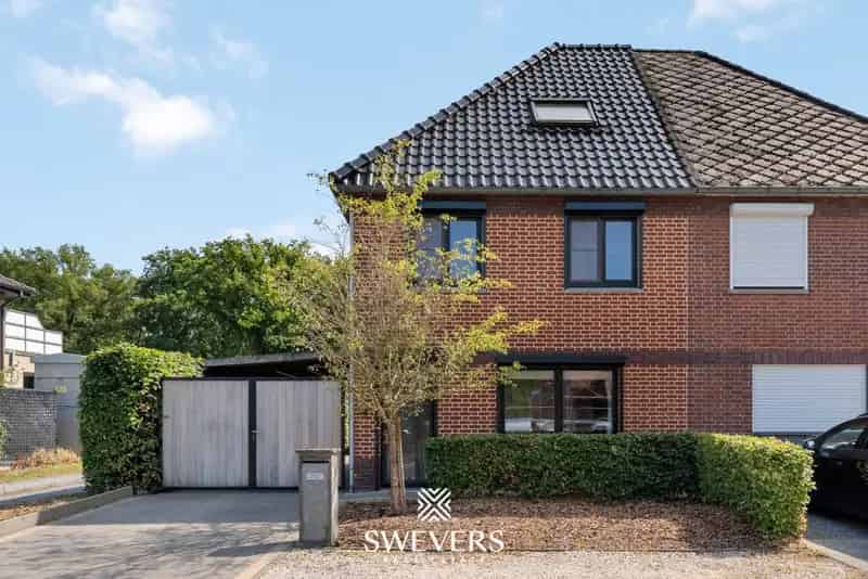 Volledig gerenoveerde en instapklare woning op toplocatie in Helchteren