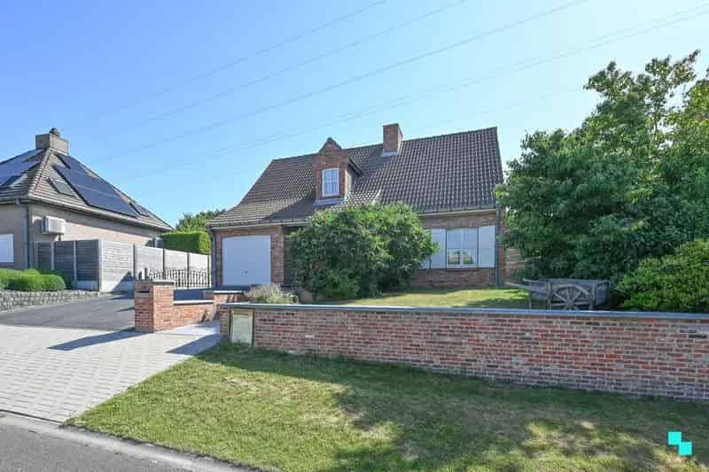Rustig doch centraal gelegen ééngezinswoning te Lendelede