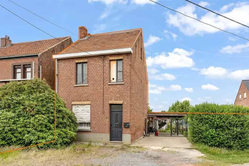 TE RENOVEREN WONING OP 12A86CA MET  RUSTIGE DOCH CENTRALE LIGGING IN STAL