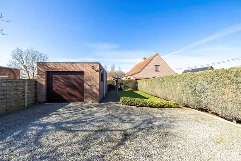 Woning met 3 slaapkamers, zolder, tuin en garage