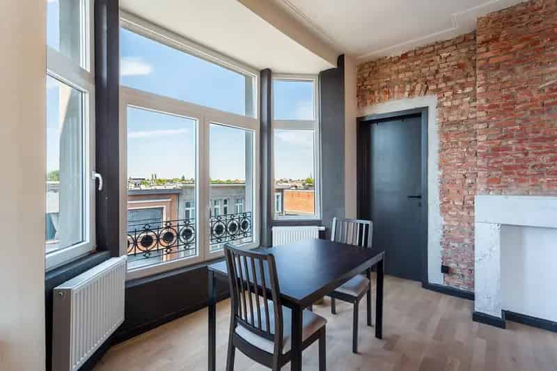 Lichtrijk hoek appartement met karakter!  8522086