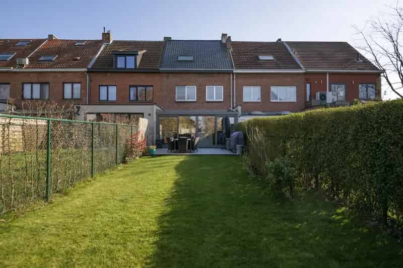 Huis te Koop Edegem: Instapklare gezinswoning 3 slaapkamers tuin