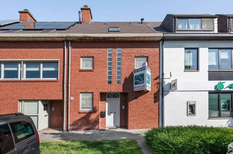 WONING MET 5 SLK EN TUIN TE CENTRUM RANST!