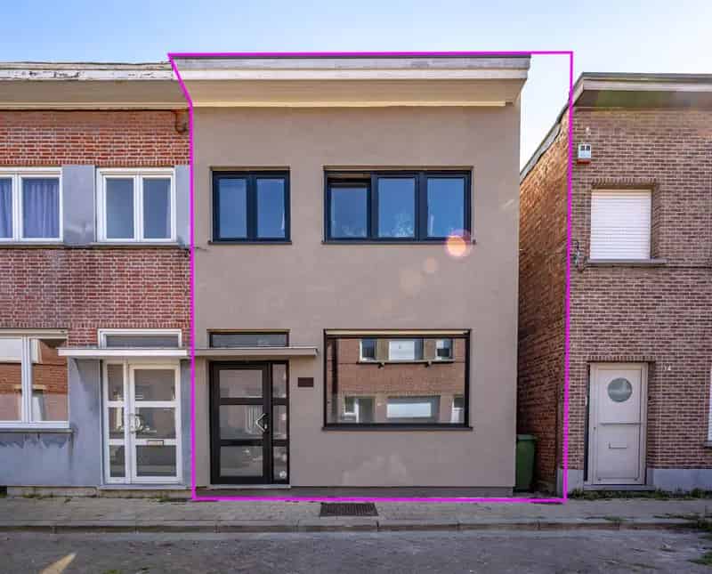 Instapklare woning in het hartje van Kapellen!