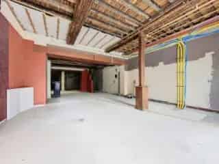 Appartement te Koop Couvin - Investering met Commerciële Ruimte