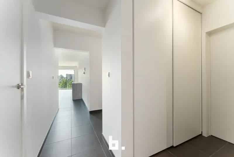 Ruim en lichtrijk appartement met 3 slaapkamers, zonneterras en garage