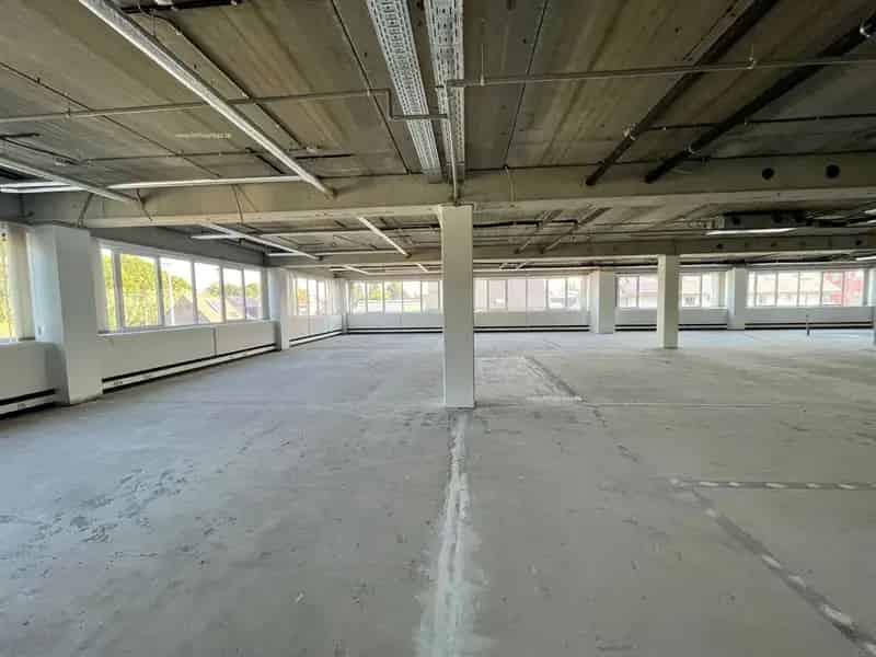 Kantoorruimte te huur Sluispark Merelbeke 1220m2 E17 R4