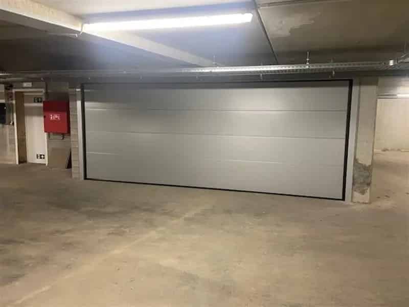 Ondergrondse dubbele garagebox