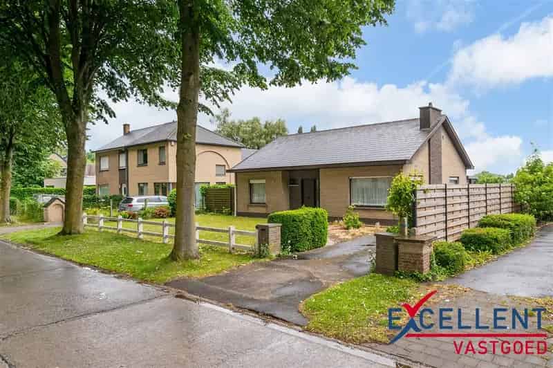 Bungalow te koop in Drongen