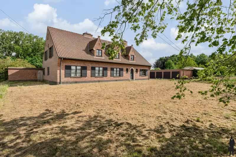 Huis te koop: Luxe villa 6 slaapkamers 5 garages 11641m2