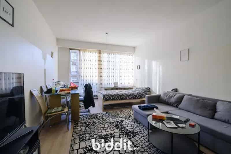 LOT 6 - VIJF CENTRAAL GELEGEN STUDIO'S
