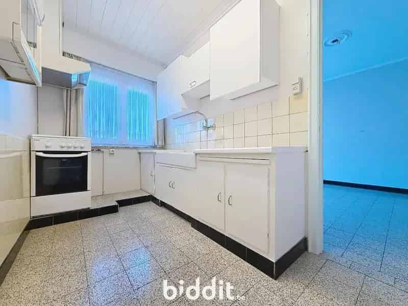 GOED GELEGEN WONING MET TUIN