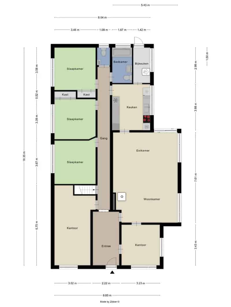 Ruime villa (bungalow) met 4 slaapkamers en atelier op terrein van 13a 22ca