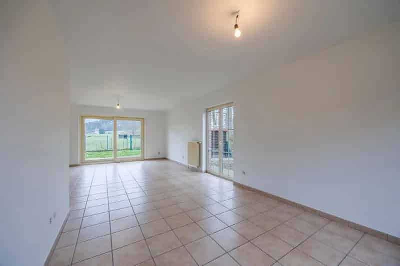 Instapklare woning met drie ruime slaapkamers