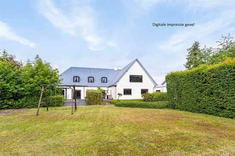 TE KOOP: ruime landelijke villa op een perceel van 44a58ca met mogelijkheden voor het uitoefenen van een vrij beroep!