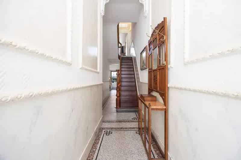 Karaktervolle, instapklare herenwoning met heerlijke stadstuin op toplocatie te Antwerpen-Zuid