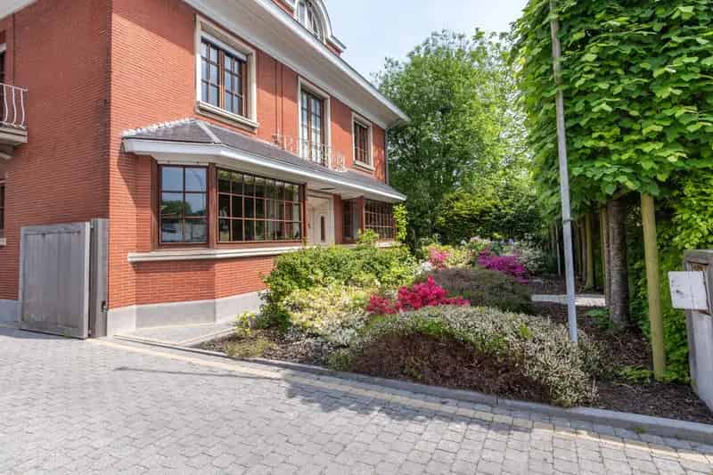 Meesterwoning met bouwgrond en extra mogelijkheden