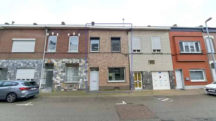 Gerenoveerde gezinswoning 4 slaapkamers grote tuin zonnepanelen