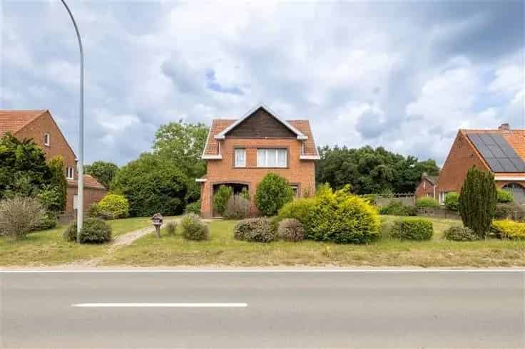 Huis Te Koop Meerhout: 3 slaapkamers, 2940m² perceel