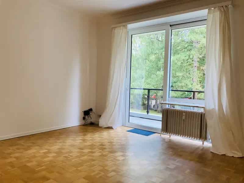 Elsene/Boondaal - Gerenoveerde studio met terras