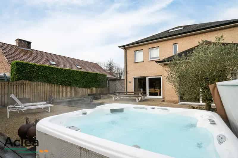 Villa te koop in Eeklo