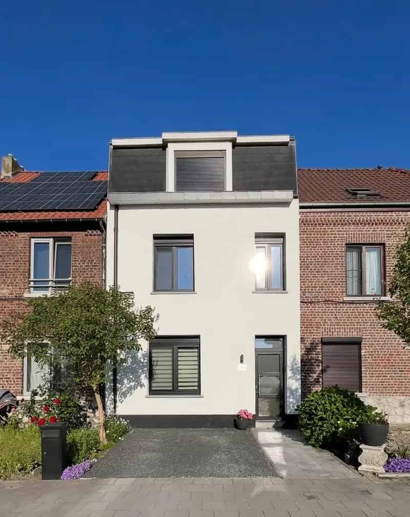 Deze woning staat in optie ; de verkoopovereenkomst is in opmaak.