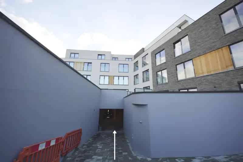 OVERDEKTE STAANPLAATS RES. FONTEYNE