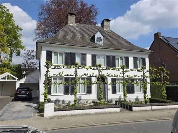 Herenhuis te Koop Turnhout 7 slaapkamers 450m2