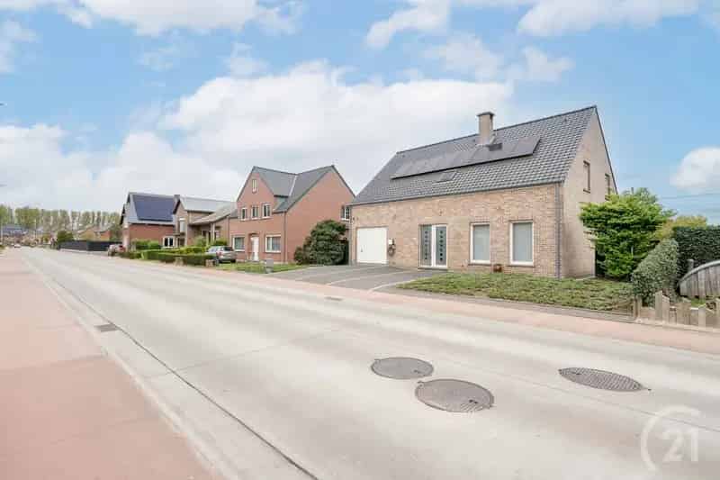 Prachtige woning met 6 slaapkamers en 2 badkamers!