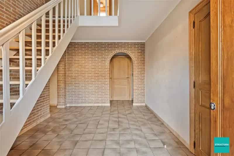 Ruime 6-slaapkamerwoning met ZUIDgerichte tuin in Moorsel