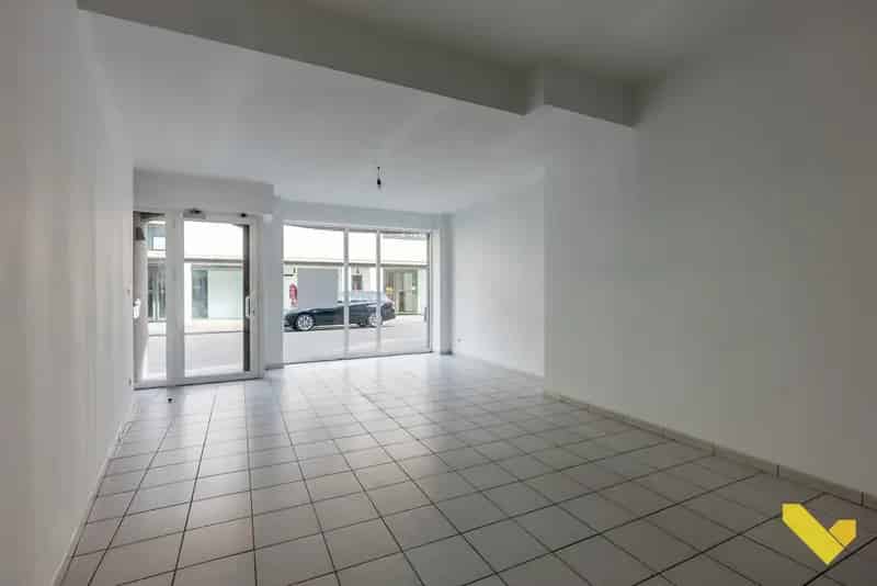 Exclusieve Centraal Gelegen Woning Met Handelspand.